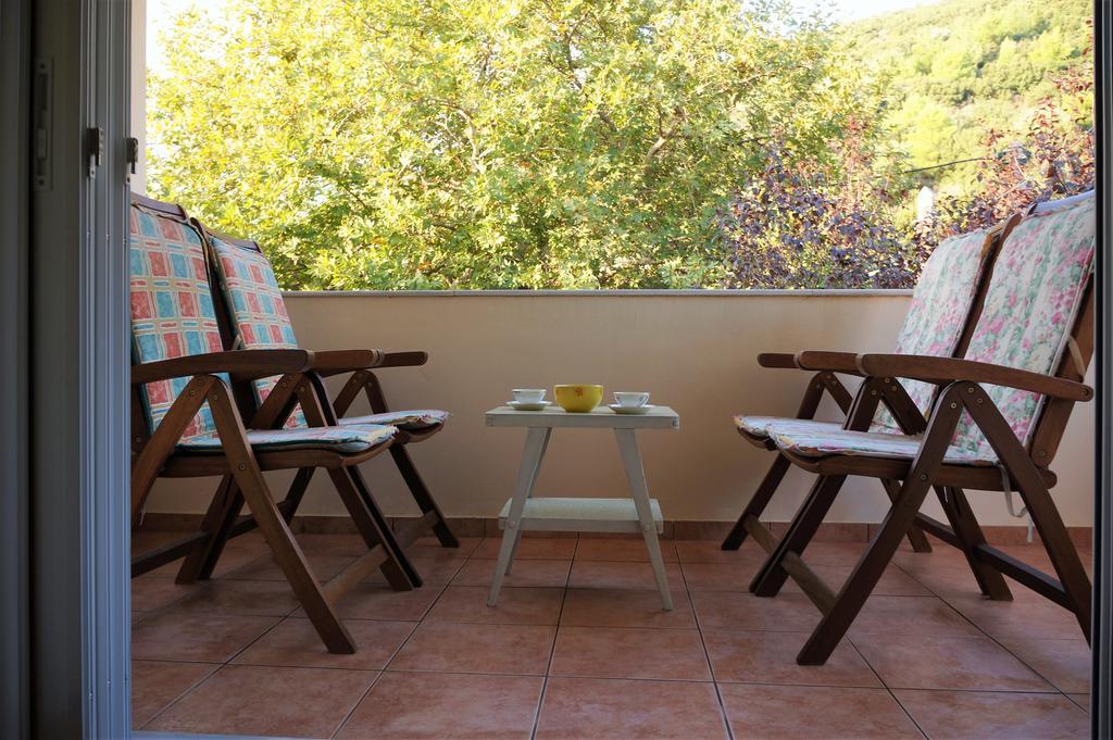 Villa The Platanus Tree Kato Vasiliki Exteriör bild